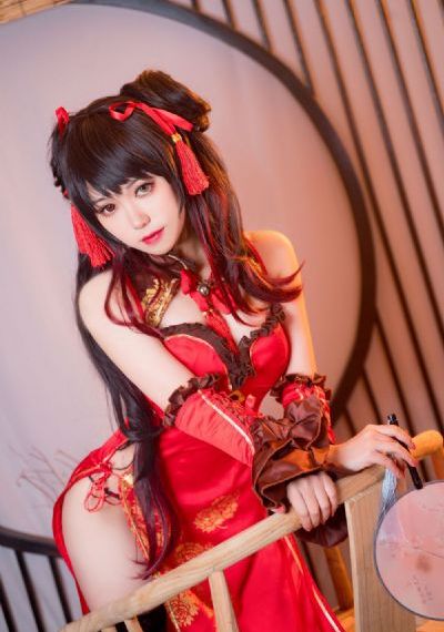julia紧身裙女教师在线视频