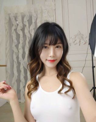 吴谨言墨雨云间