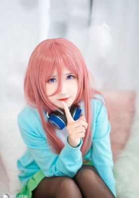 午夜免费看视频