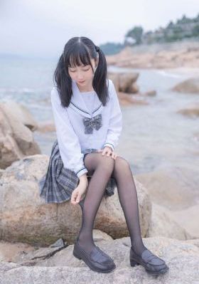 年轻的母亲免费